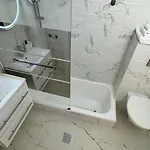 Beautiful With 2 Beds *