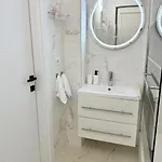 Beautiful With 2 Beds *