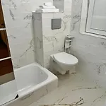 Beautiful With 2 Beds * ブカレスト