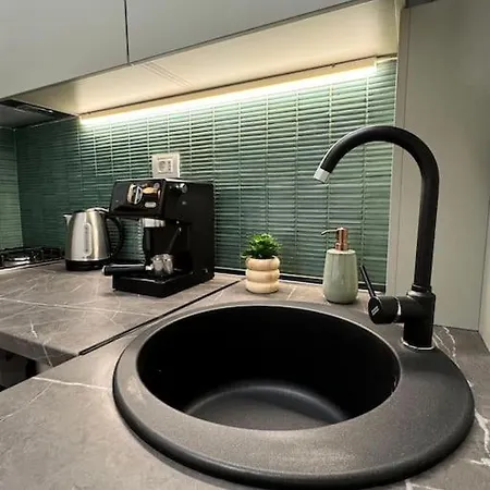 Beautiful With 2 Beds *