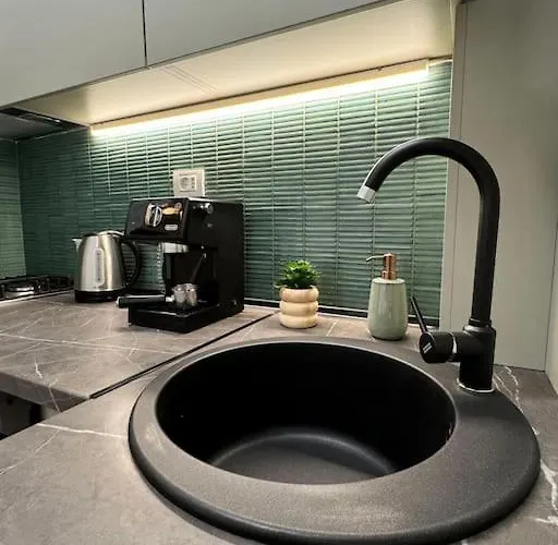 Beautiful With 2 Beds *