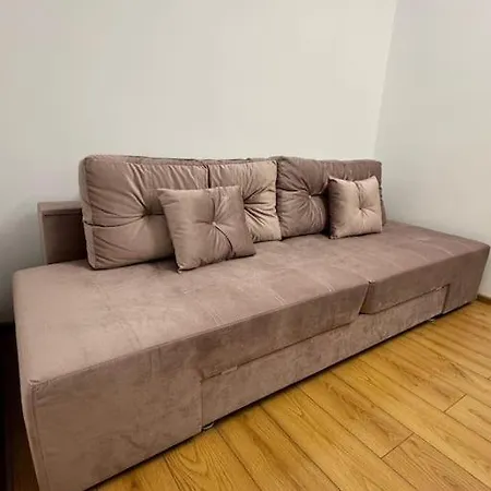 Beautiful With 2 Beds Апартаменты Бухарест