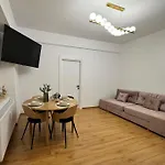 Beautiful With 2 Beds Apartamento