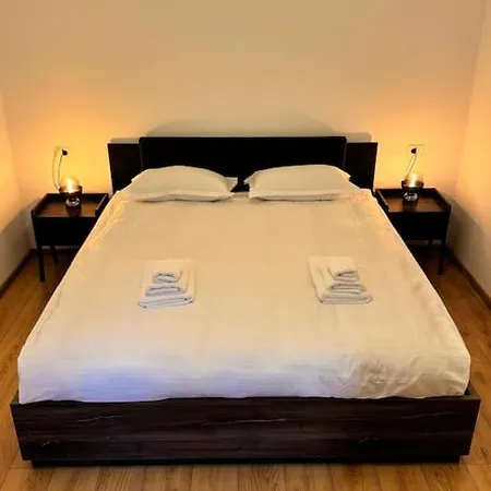 Beautiful With 2 Beds * Bükreş