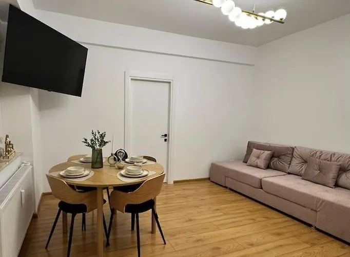 Beautiful With 2 Beds Daire